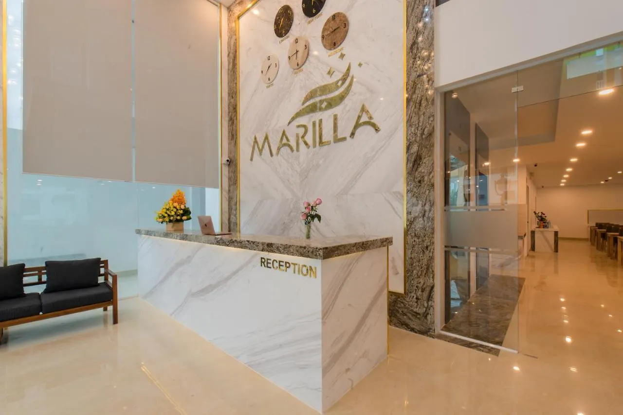 Marilla Hotel Нячанг